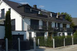 Am Park gelegene, moderne, ruhige 2 Zi-Whg mit Südbalkon in Obermenzing, EBK , Aufzug  – Die vollständige Adresse der Immobilie erhältst du vom Anbieter., 81247 Obermenzing, München – Vorschaubild 1
