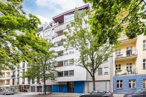 Stilvoll wohnen: Vermietete 3-Zimmer-Oase mit Loggia und bequemem Aufzug – Berlin – Vorschaubild 2