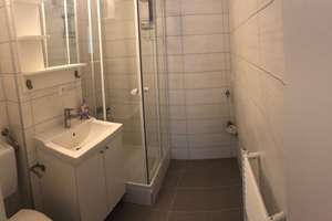Stuttgart-West: Renovierte 3-Zimmer-Wohnung (74 m²) mit Balkon & Einbauküche – Reinsburgstraße 163, 70197 Hasenberg, Stuttgart – Vorschaubild 3