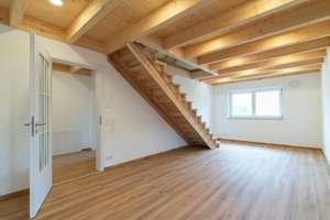 Erstbezug + 3 Zimmer, Dachstudio, Loggia und Holzfassade + PV-Anlage und Wärmepumpe – Spitzwegstraße 5, 85053 Südost, Ingolstadt – Vorschaubild 6