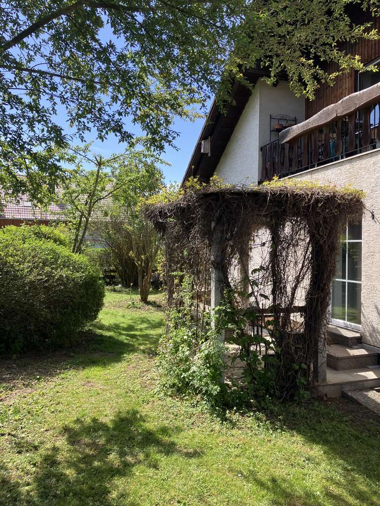 Immobilie in Mindelheim - Gepflegte EG-Wohnung mit Wintergarten & Garten in Nassenbeuren - Bild 1
