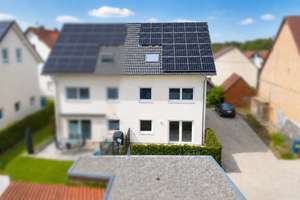 Nachhaltig wohnen in Äpfingen – Exklusive KfW-55-Doppelhaushälfte mit Erdwärme, PV und gehobene – Die vollständige Adresse der Immobilie erhältst du vom Anbieter., 88437 Maselheim – Vorschaubild 1