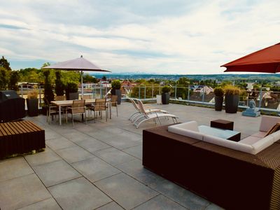 Exclusive  5-Zimmer-Wohnung mit großer Dachterrasse + schönem Fernblick