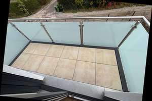 ERSTBEZUG! Sonnige und großzügige 3-Zimmer-Dachgeschoss-Wohnung mit Balkon und moderner Einbauküche! – Lavendelweg 8, 85551 Kirchheim bei München – Vorschaubild 7