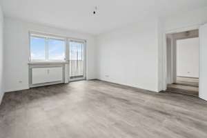 Top renovierte Eigentumswohnung mit Panoramablick – Die vollständige Adresse der Immobilie erhältst du vom Anbieter., 86169 Hammerschmiede, Augsburg – Vorschaubild 2