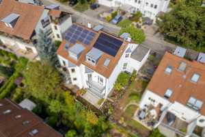 Ihr neues Zuhause: modernes Reihenhaus mit PV-Anlage, Einliegerwohnung, Terrasse & 2 Balkonen – Karlsruhe – Vorschaubild 1