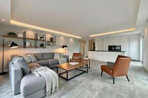 Barrierearmes Luxus-Penthouse mit Aufzug, Stellplatz und Dachterrasse