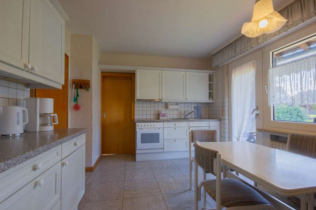 Immobilie in Ense - Zentral gelegenes, solides Wohnhaus auf großem Grundstück in Ense-Höingen - Bild 4