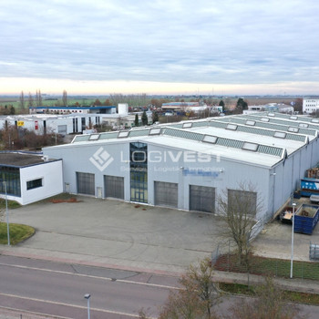 EXKLUSIV über Logivest! Attraktive Lager- und Produktionshalle mit mehreren Krananlagen nahe der A9!