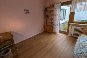 Privatverkauf: Großzügiger Bungalow mit Atriumgarten in ruhiger Lage auf der Schanz – Heilbronn – Vorschaubild 9