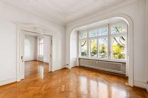 FR-Herdern: Großzügige Hochparterre-Wohnung in gepflegter Jugendstilvilla mit Garten