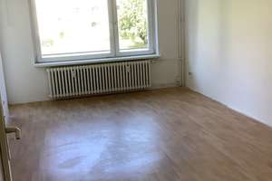 Große Drei Raumwohnung in Elmshorn – Eichenkamp 7, 25337 Elmshorn – Vorschaubild 1