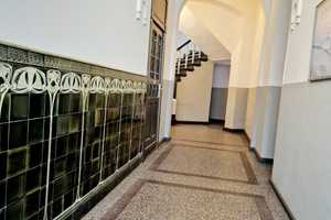 Nähe Schneidersgarten- helle 2 Zimmer Wohnung mit Erker und Einbauküche – Halberstädter Straße 46, 39112 Magdeburg – Vorschaubild 2