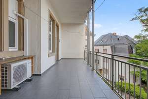 Außergewöhnliche Altbauwohnung mit mehr als 280 m² in der Karlsruher Weststadt – Die vollständige Adresse der Immobilie erhältst du vom Anbieter., 76133 Weststadt, Karlsruhe – Vorschaubild 23
