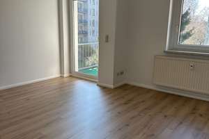 Helle 3-Zimmer-Wohnung mit Balkon in Chemnitz – Helmholtzstraße 45, 9131 Hilbersdorf, Chemnitz – Vorschaubild 12