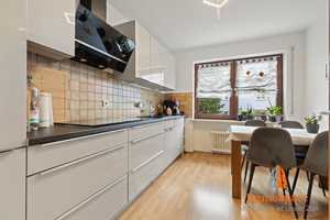 ImmoSpace **4 ZKB mit Balkon, XL-Keller und Tiefgarage!** – Augsburg – Vorschaubild 6