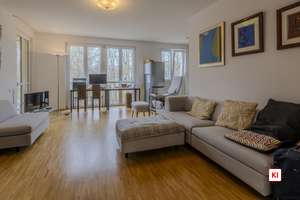 Investment direkt am Englischen Garten!
Vermietete 2-Zimmer-ETW mit TG-Stellplatz und Serviceangebot – Die vollständige Adresse der Immobilie erhältst du vom Anbieter., 80805 Biederstein, München – Vorschaubild 2