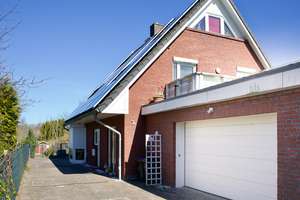 Modernes Einfamilienhaus in Kiel mit zwei Wohneinheiten – Die vollständige Adresse der Immobilie erhältst du vom Anbieter., 24146 Elmschenhagen, Kiel – Vorschaubild 2