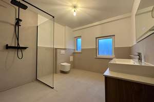 Stilvolle 2-Zimmer-Wohnung im kernsanierten Altbau | 78,8 m² | EBK | Fußbodenheizung – 63069 Ledermuseum, Offenbach am Main – Vorschaubild 8