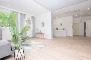 Wunderschönes, großes 3-Familienhaus mit 2 großen Wohnungen + Einliegerwohnung. – Hannover (Kreis) – Vorschaubild 16