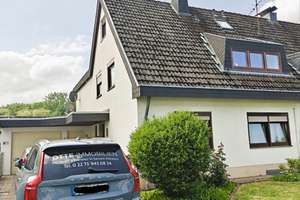 Schönes Zweifamilienhaus in toller Ruhiglage von Frechen – Die vollständige Adresse der Immobilie erhältst du vom Anbieter., 50226 Frechen – Vorschaubild 1