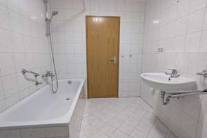 Schöne, gepflegte, freie 2-Zimmer-Wohnung mit Südbalkon in ruhiger, sehr guter Wohnlage in Dorfen! – Die vollständige Adresse der Immobilie erhältst du vom Anbieter., 84405 Dorfen – Vorschaubild 20
