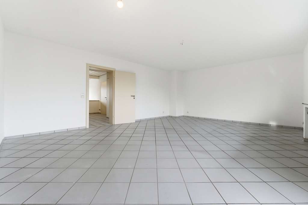 Immobilie in Niederkassel - Großzügige 3-Zimmer-Eigentumswohnung in Rheinlage von Niederkassel - Bild 4