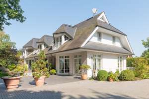 Villa mit Einliegerwohnung in begehrter Lage von Ellerbek – Die vollständige Adresse der Immobilie erhältst du vom Anbieter., 25474 Ellerbek – Vorschaubild 2