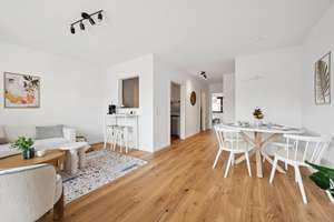 Vorne Stadt, hinten grüne Gärten - 2 Zimmer in Neckarau mit Balkon