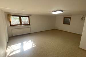 5-Zimmer Doppelhaushälfte mit Carport in Hildrizhausen – Die vollständige Adresse der Immobilie erhältst du vom Anbieter., 71157 Hildrizhausen – Vorschaubild 22
