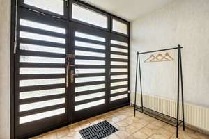 Ihr neues Zuhause: 5-Zimmer-Einfamilienhaus mit liebevoll angelegtem Garten – Die vollständige Adresse der Immobilie erhältst du vom Anbieter., 25746 Heide – Vorschaubild 18