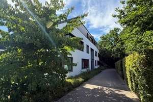 Ruhige, mod. Maisonette-ETW in Rissen mit EBK, 3 Bädern, Süd/West-Terrasse, Garten + TG-Stellplatz
 – Die vollständige Adresse der Immobilie erhältst du vom Anbieter., 22559 Rissen, Hamburg – Vorschaubild 3