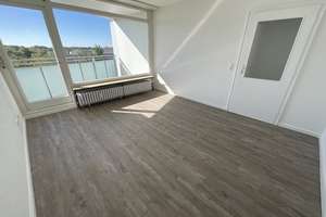 Frisch renovierte 2 Zimmer-Wohnung mit modernisiertem Wannenbad und 2 Balkonen – 22417 Langenhorn, Hamburg – Vorschaubild 3