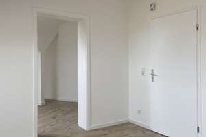 *** Helle 2 Zimmer Wohnung im Dachgeschoss *** – Uellendahler Str 38, 42107 Elberfeld, Wuppertal – Vorschaubild 10