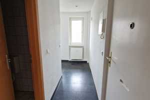 Top Wohnung mit Balkon - Leben im Osten der Stadt! – Luxemburgstraße 32, 39114 Magdeburg – Vorschaubild 2