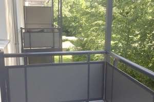 Traumhafte 2-Raum-Wohnung mit tollem Balkon! – Bochumer Landstr. 256, 45276 Freisenbruch, Essen – Vorschaubild 2