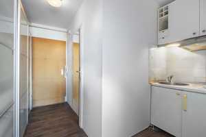 ROGERS: Helle Wohnung mit Weitblick und Balkon – kurzfristig verfügbar – München – Vorschaubild 8
