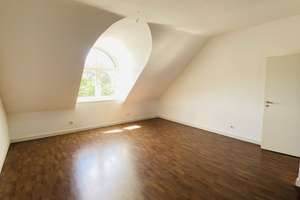 Helle Altbauwohnung auf zwei Ebenen mit Blick auf den Georgengarten – Nienburgerstraße 8, 30167 Nordstadt, Hannover – Vorschaubild 7