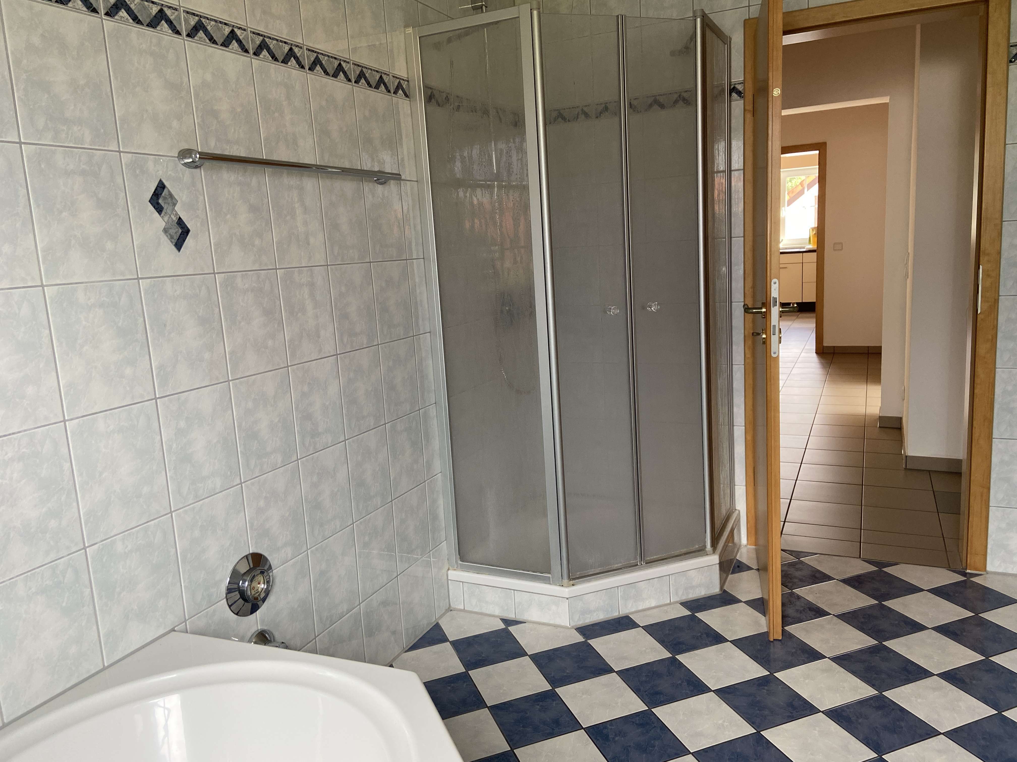 Immobilie in Eggolsheim - Gepflegtes Mehrfamilienhaus mit Ausblick in ruhiger Hanglage – - Bild 14