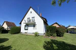 *Reserviert* Zweifamilienhaus mit großem Grundstück (950 m²) in ruhiger Lage – auch als EFH nutzbar – Die vollständige Adresse der Immobilie erhältst du vom Anbieter., 79427 Eschbach – Vorschaubild 9