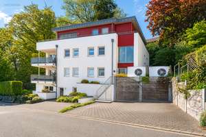 Großzügigkeit, die beeindruckt. Geborgenheit, die bleibt und das mitten in Kettwig – Die vollständige Adresse der Immobilie erhältst du vom Anbieter., 45219 Kettwig, Essen – Vorschaubild 2