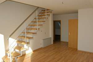 Helle Dachgeschoßmaisonettewohnung mit Pkw-Stellplatz in Harpen