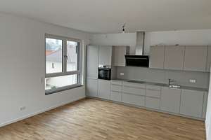 Exklusive 3-Zimmer-Wohnung mit Einbauküche in toller Lage in Mainz-Finthen  – Thüringer Straße 3, 55126 Finthen, Mainz – Vorschaubild 4