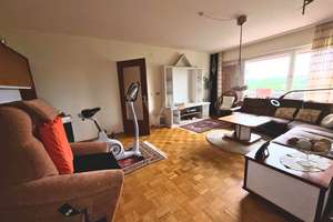 Aussichtsreiches Raumwunder: Einfamilienhaus mit Einliegerwohnung und Traumblick in Neustadt – Die vollständige Adresse der Immobilie erhältst du vom Anbieter., 91413 Neustadt an der Aisch – Vorschaubild 6