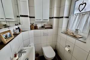 Neuwertiges Familienhaus mit Wohlfühlfaktor – 
Einbauküche, Wärmepumpe, Kachelofen, Klima & Terrass – Die vollständige Adresse der Immobilie erhältst du vom Anbieter., 64839 Münster – Vorschaubild 14