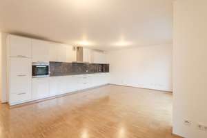 Wohnen mit Stil: Lichtdurchflutete 2-Zimmer-Wohnung mit Loggia & exklusiver Ausstattung
