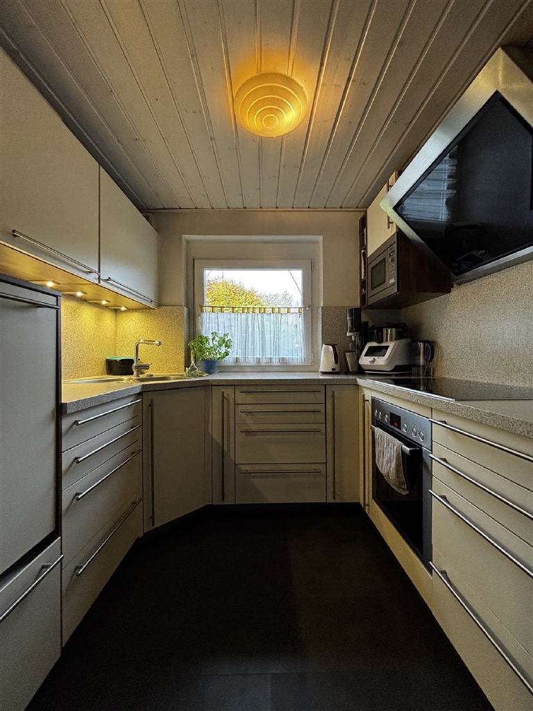 Immobilie in Leingarten - VBU Immobilien - Familienidylle in zentraler Lage mit Garten, Terrasse &amp; ausgebautem Dachgesch - Bild 4