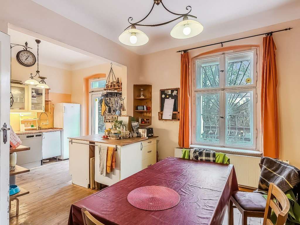 Immobilie in Eichwalde - Rarität, absehbar bezugsfrei! Geräumige Villa mit 6 Zimmern voll unterkellert in Eichwalde - Bild 4