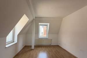 Sonnige 2,5-Zimmerwohnung an der Wertach | EBK | ab 01.08. – Die vollständige Adresse der Immobilie erhältst du vom Anbieter., 86153 Rechts der Wertach, Augsburg – Vorschaubild 2