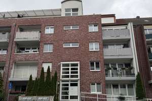 ETW in sehr gepflegter Anlage mit Fahrstuhl und Tiefgaragenstellplatz